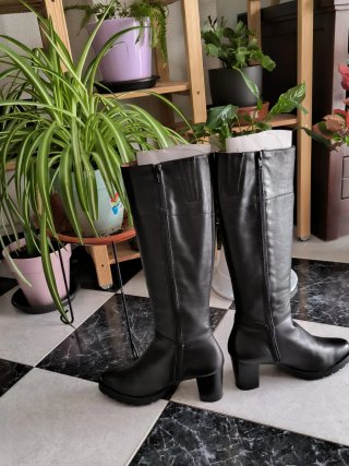 Botas altas de piel negras mujer