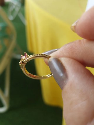 Anillo Pandora Oro Rosa y Piedras Rosas t.54