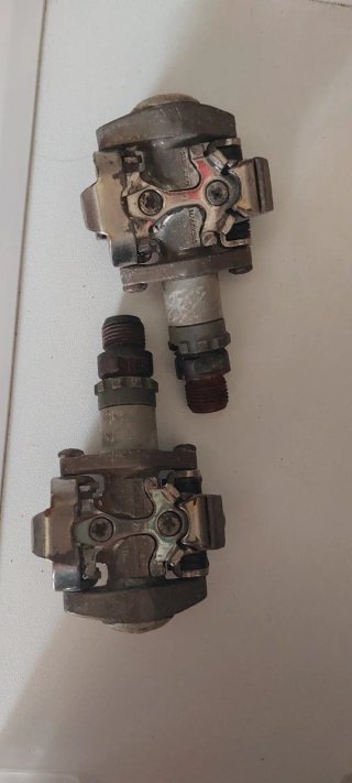 Pedales Shimano SPD M500