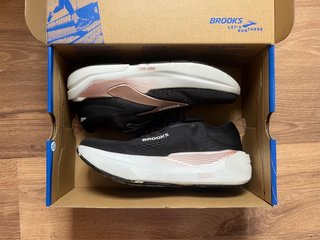 Zapatillas Brooks Ghost 3 Negro/Dorado