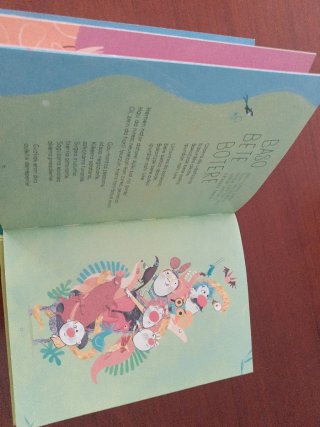 Liburua abestiekin / libro con canciones titulado: