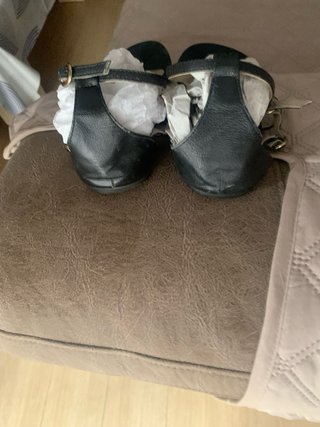 Sandalias de  Piel con Adornos
