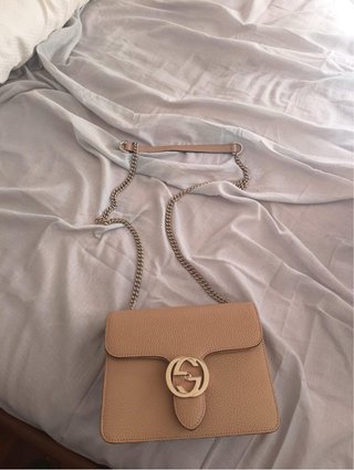 Bolso Gucci Beige Piel Cadena Dorada