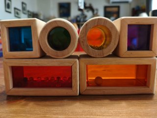 Bloques madera colores traslúcidos