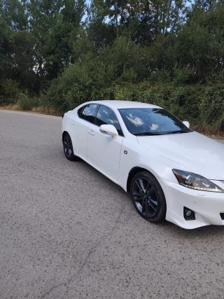 Lexus IS 2011