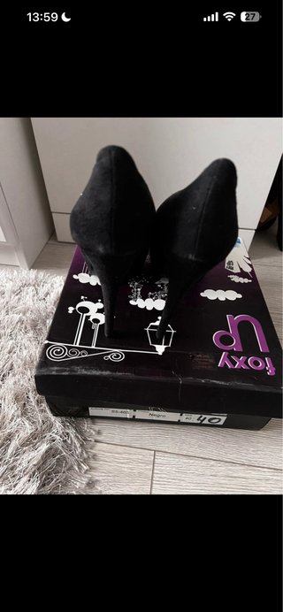 Zapatos negros tacón Peep toe