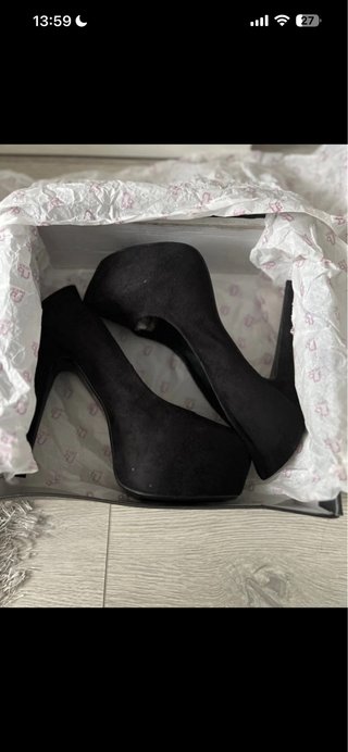 Zapatos negros tacón Peep toe