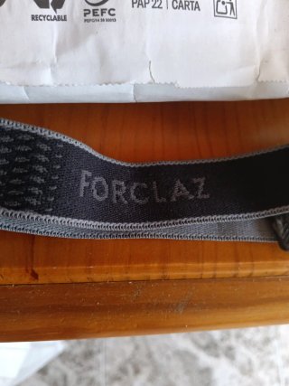 Linterna frontal Forclaz HL500 V3 Negra