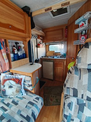 Autocaravana ELNAGH 2005 6 plazas viajar.