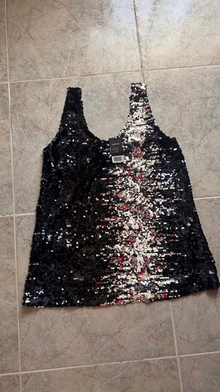 Camiseta lentejuelas nueva