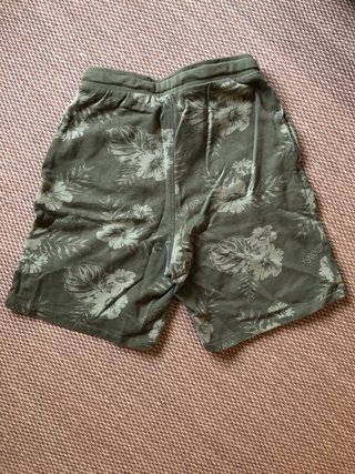 Bermudas verdes estampado floral 9-10 años