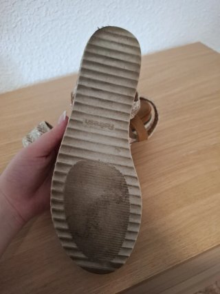 Sandalias marrones con plataforma
