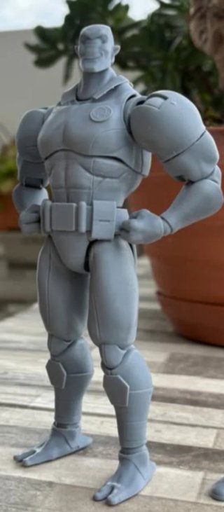 Allen el alien invencible tipo Marvel legends