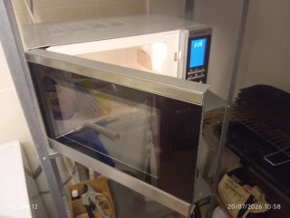 Forno microonde Silvercrest pari al nuovo
