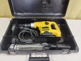 Martillo Perforador DeWALT DW570 900 w Profesional
