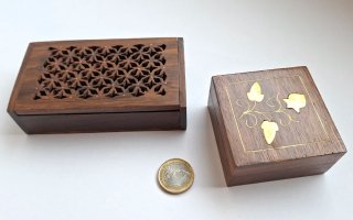 2 piccole scatole di legno decorate