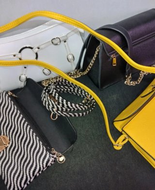 Set 4 borse donna: bianca, nera, a righe, gialla