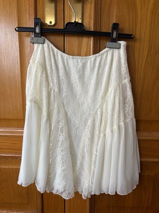 Falda Zara encaje blanco