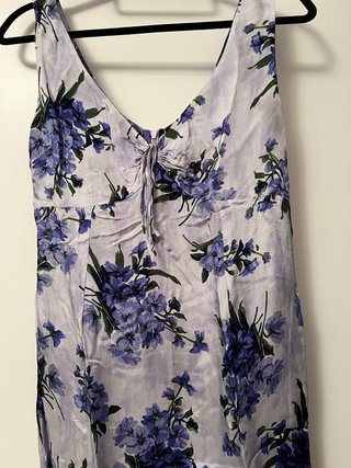 Vestido largo floral morado y blanco