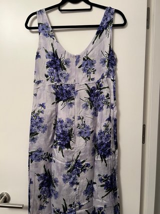Vestido largo floral morado y blanco