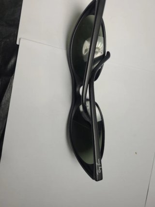 Gafas de sol Ray-Ban negras y marrones