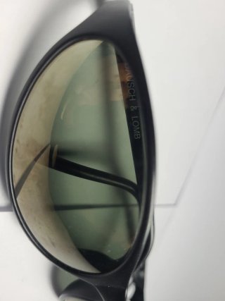Gafas de sol Ray-Ban negras y marrones