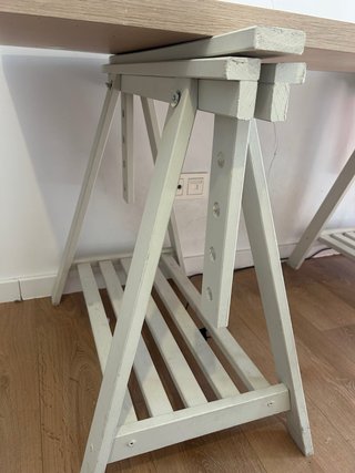 Tablero IKEA con caballetes
