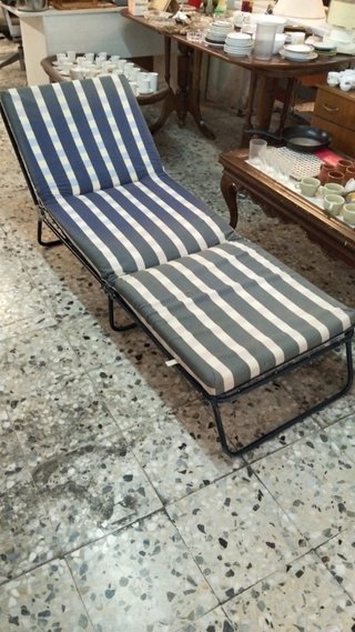 Tumbona de piscina rayas azul y gris