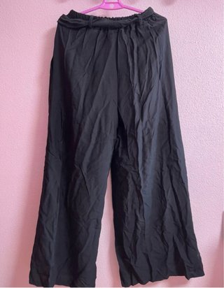 Pantalones negros con lazo