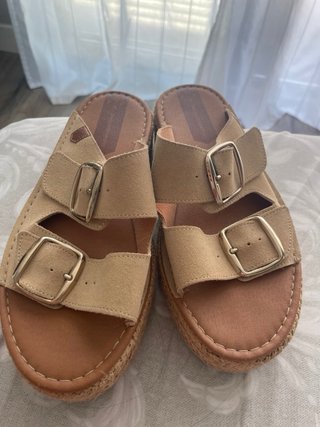 Sandalias Popa Beige/Marrón Hebillas Ajustables