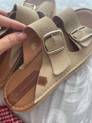 Sandalias Popa Beige/Marrón Hebillas Ajustables
