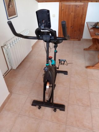 Bicicleta Estática Negra