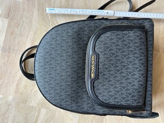 Mochila Michael Kors Negra y Gris