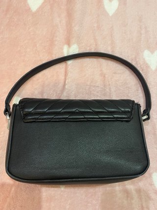 Bolso de hombro negro acolchado Stradivarius