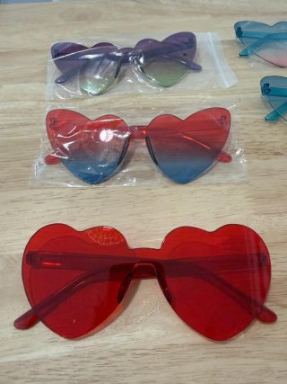 Pack 16 Gafas Corazón y Llamas