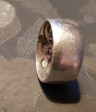Antiguo anillo de plata. Grabado Ap Sterling 93