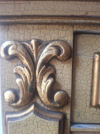 Aparador vintage estilo veneciano pintado