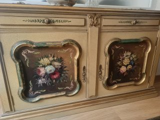 Aparador vintage estilo veneciano pintado