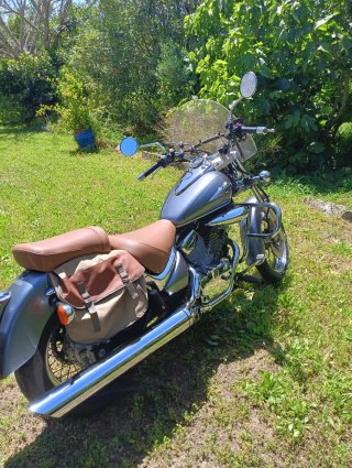 Moto Cruiser Gris y Marrón