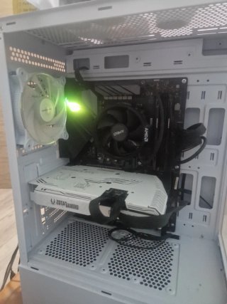 PC Gaming Zotac Tarjeta Gráfica Blanca