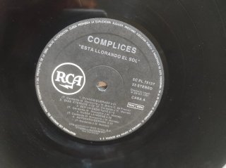 Vinilo Cómplices - Está llorando el Sol (1981)
