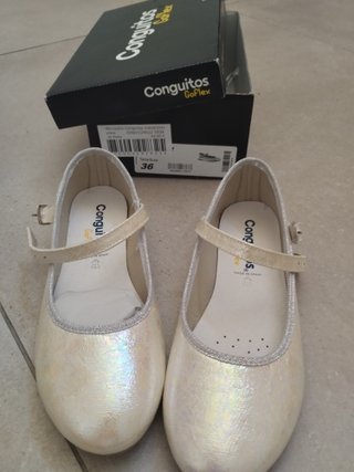 Zapatos Conguitos Talla 36 Dorados/Blancos