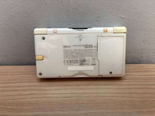 Nintendo DS Lite Blanca + Juego Brain Training