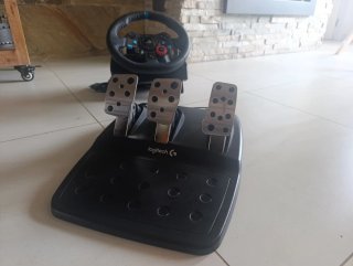 Volante Logitech G29 con Pedales y palanca