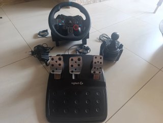 Volante Logitech G29 con Pedales y palanca