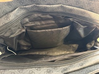 Bolso Guess Porta Documentos y Portátil Negro/Gris