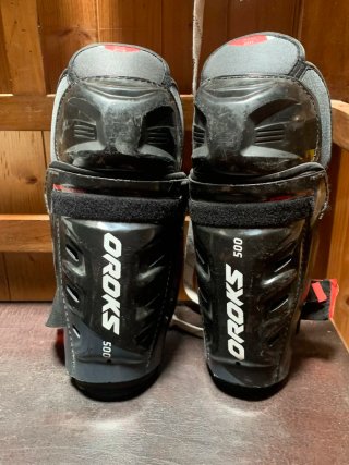 Equipo hockey patines. Patines número 36, tallas S