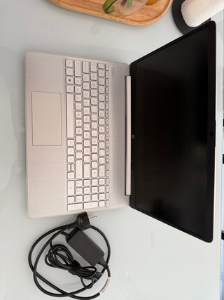 Portátil HP Ryzen 5 5500U Radeon Graphics