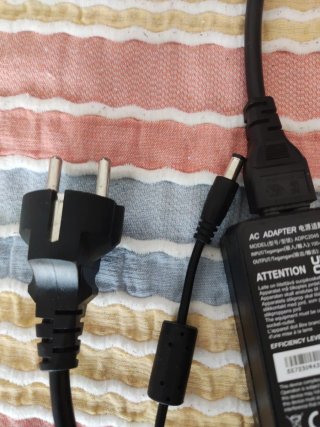 Cargador portátil AC ADAPTER