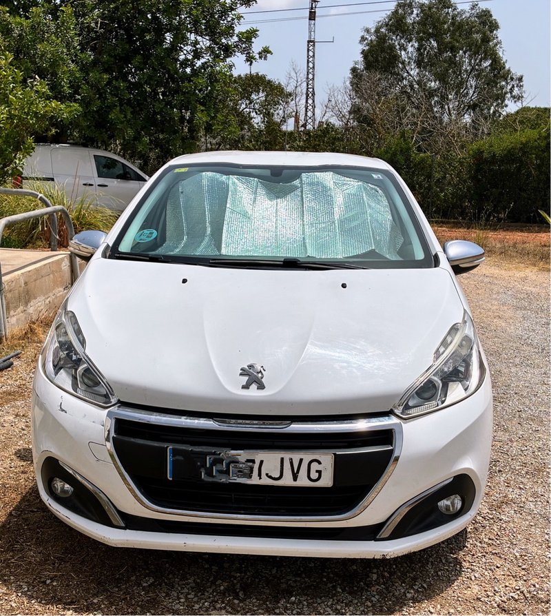 Peugeot 208 2016 - foto 1